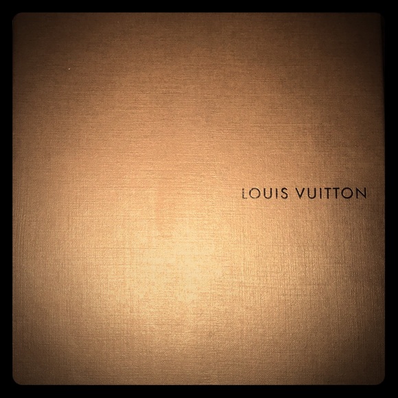 Louis Vuitton belt. - Picture 1 of 3
